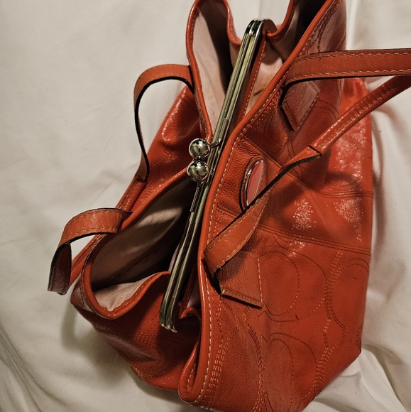 Coral Coach Purse - Picture 4 of 7